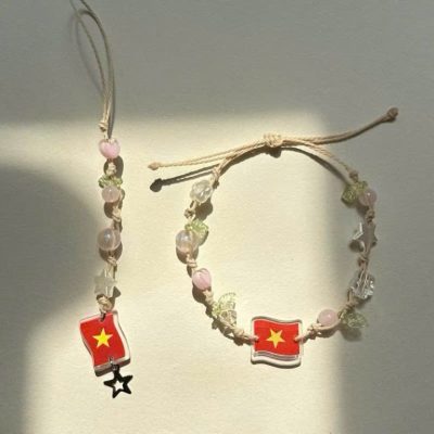Khám phá vòng tay lấy cảm hứng Việt Nam thuộc bộ sưu tập Vietnam Vibes của Hanori. Thiết kế handmade tinh tế, mang đậm bản sắc Việt và phù hợp làm quà tặng.